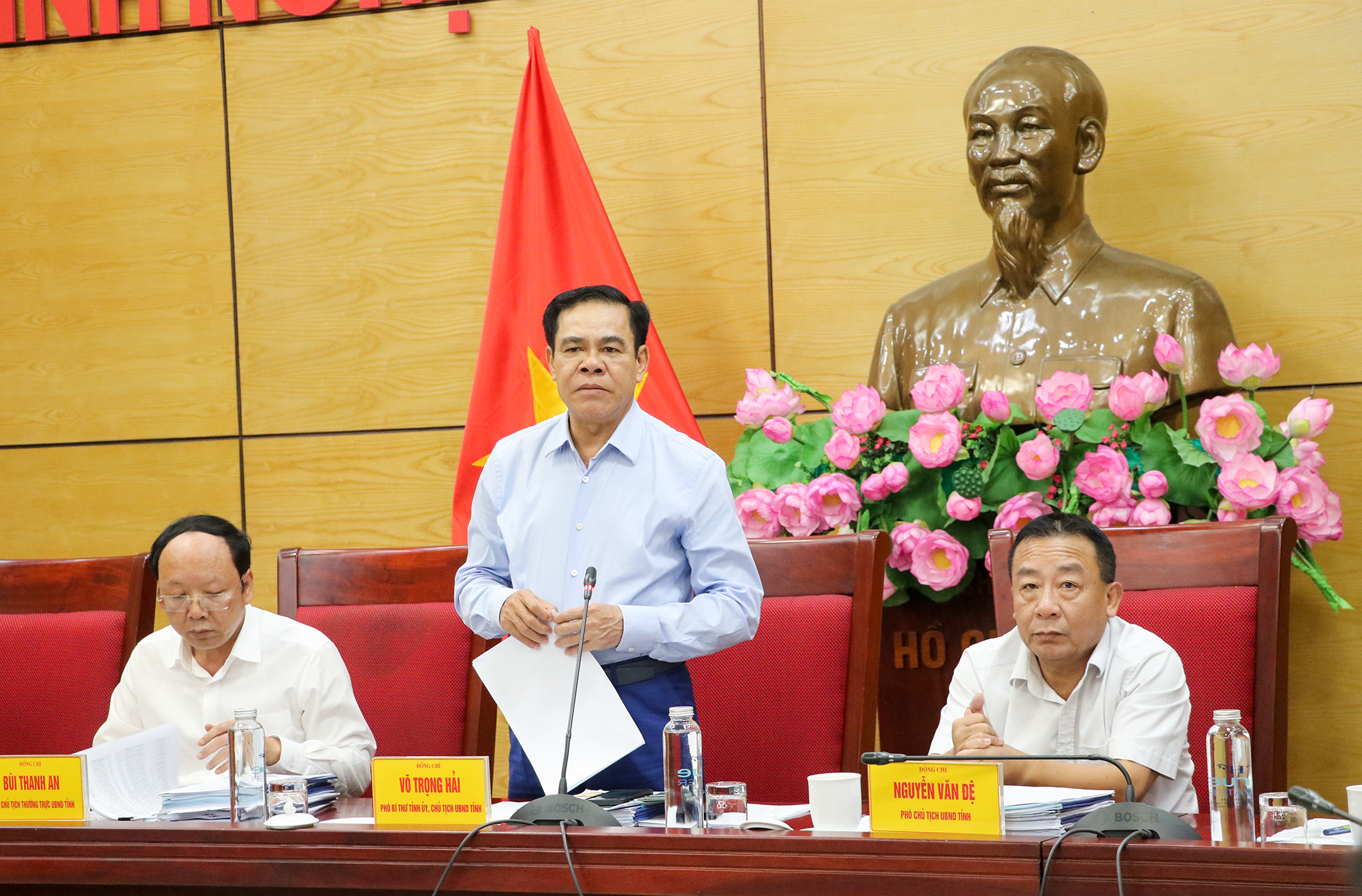 Anh-tin-bai